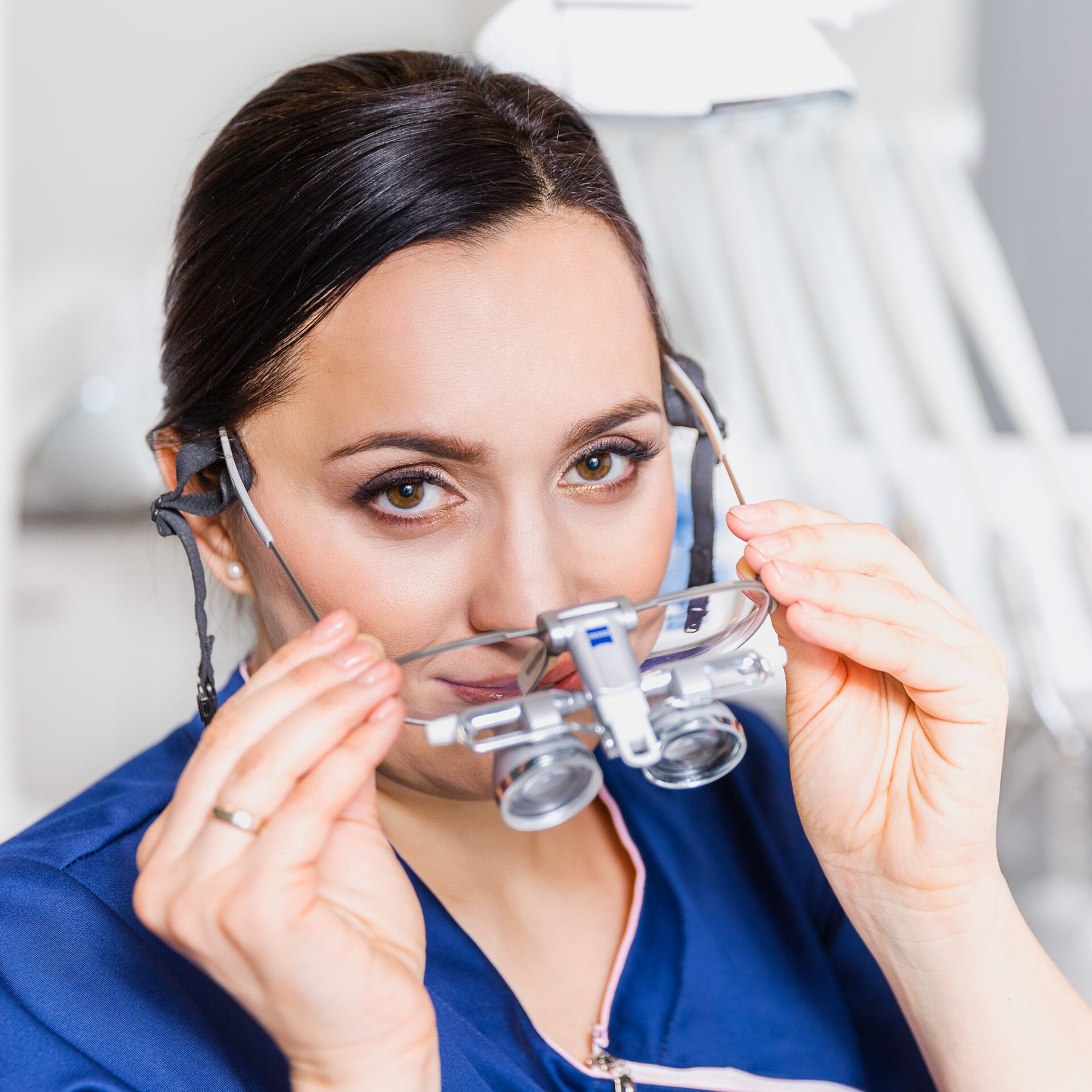 Professional commercial and business photography: individual portaits business, headshots, brand description in Jyväskylä.