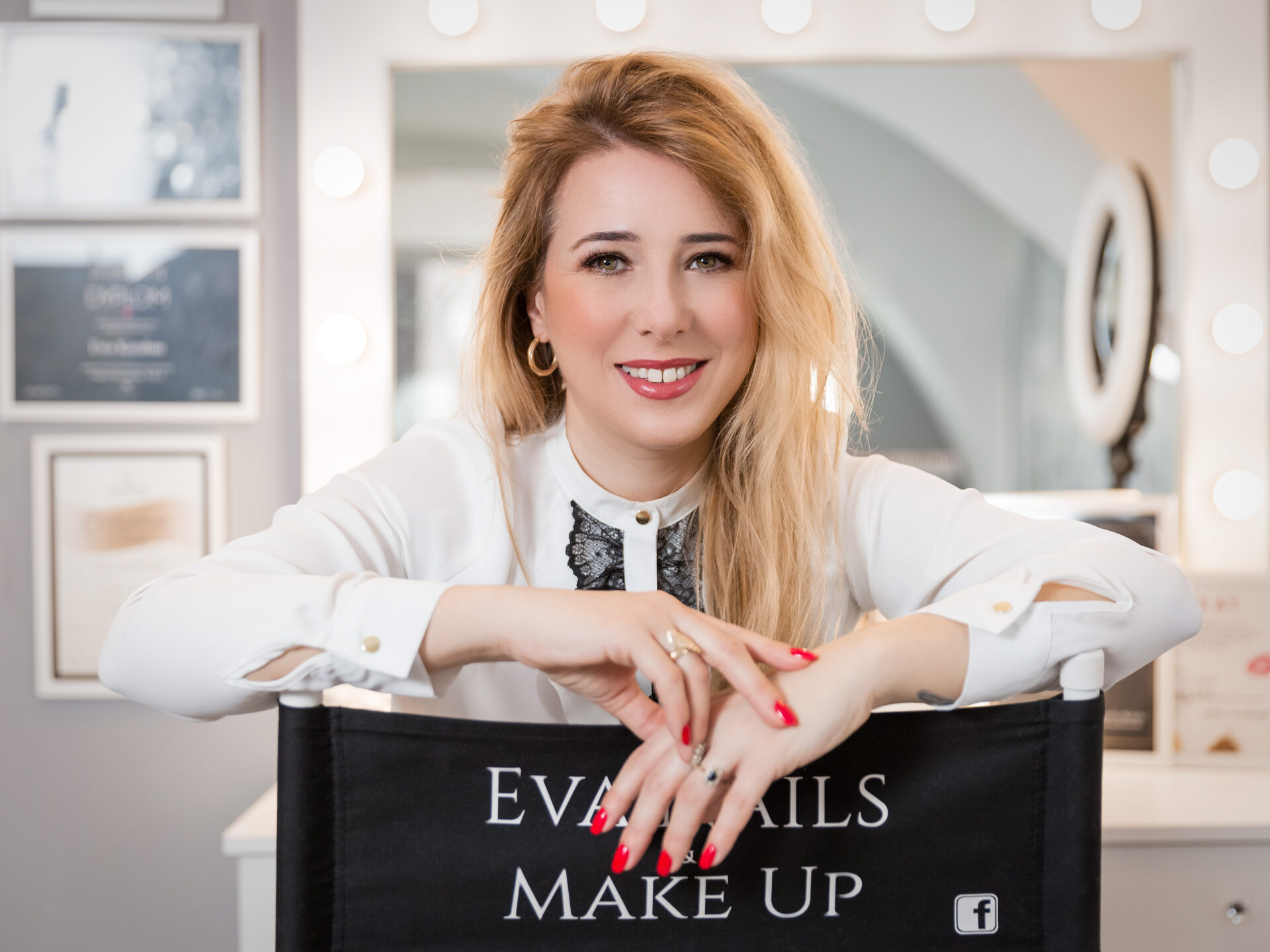 Professional commercial and business photography: individual portaits business, headshots, brand description in Jyväskylä.