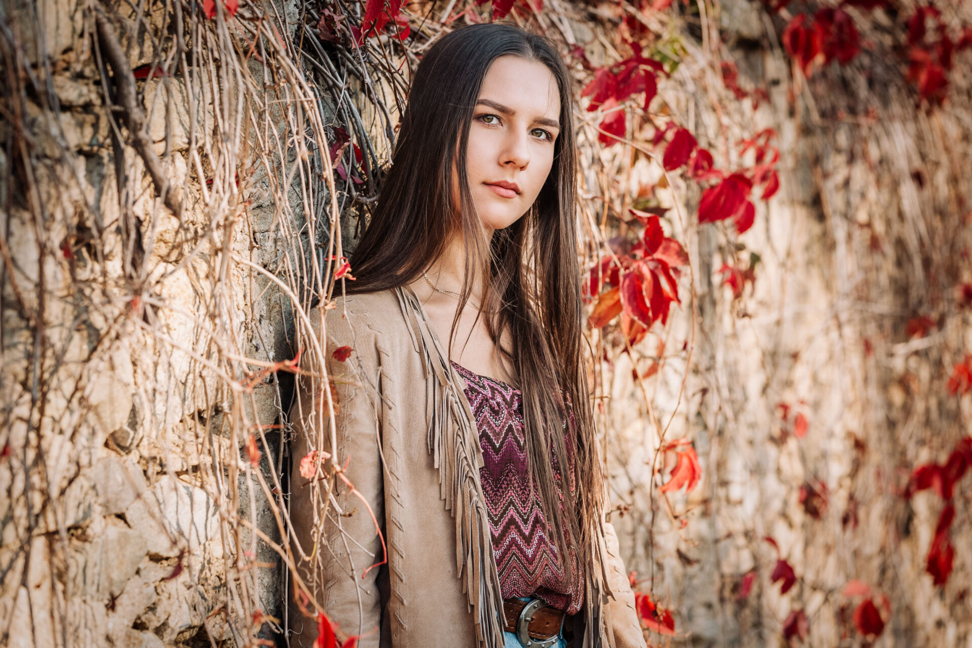 opiskelijan muotokuva ulkona